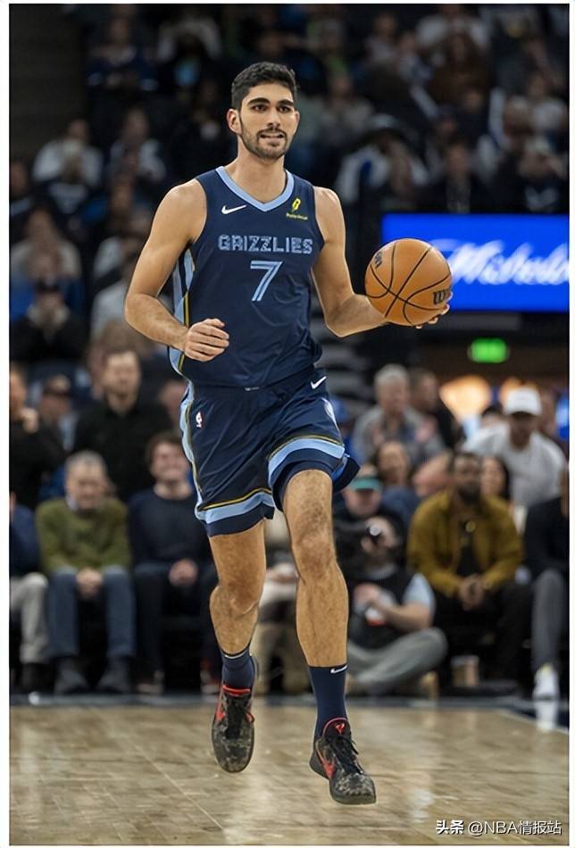 尼日利亚男篮碾压灰熊，西蒙斯送出助攻