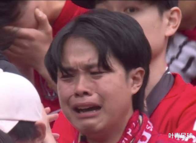 世界杯选手赛后落泪，背后故事感人