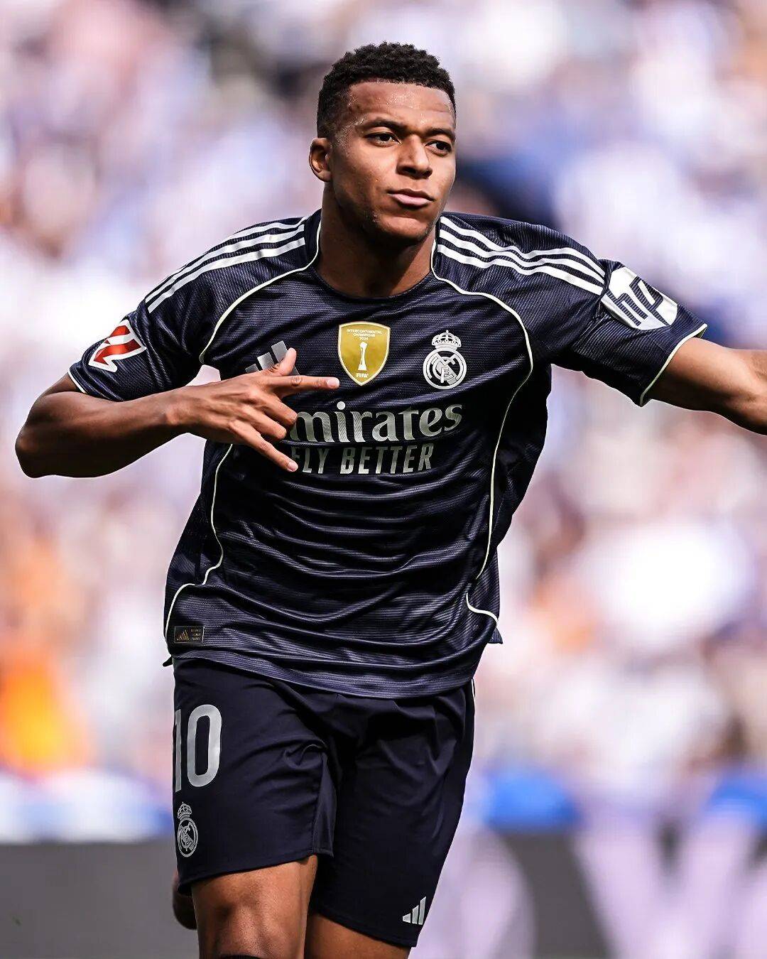 开云体育平台APP-梅赛德斯鏖战阿斯顿马丁，阿隆索扛起全队的简单介绍