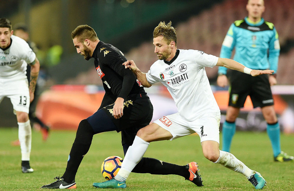 博洛尼亚队员表现低迷，遭遇失败