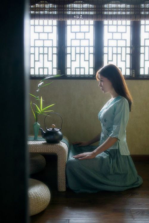 逆转与燃烧,当法兰西的眼泪点燃东方的火焰