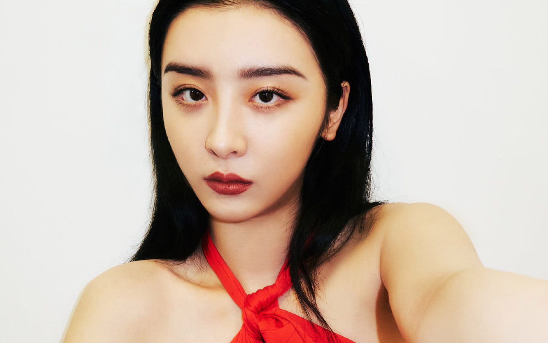 富安健洋主宰比赛走向，摩洛哥轻取巴拉圭，足球之夜的闪耀时刻